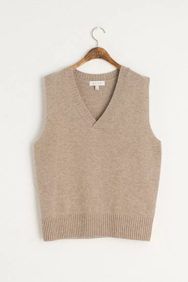 Women Olive Clothing Boyfriend Knit Vest, Oatmeal