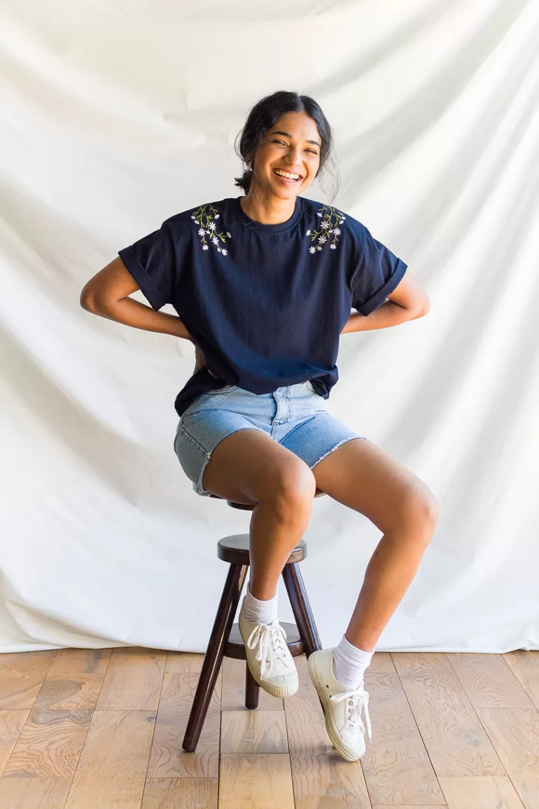 Women Olive Clothing Daisy Embroidered Tee, Navy