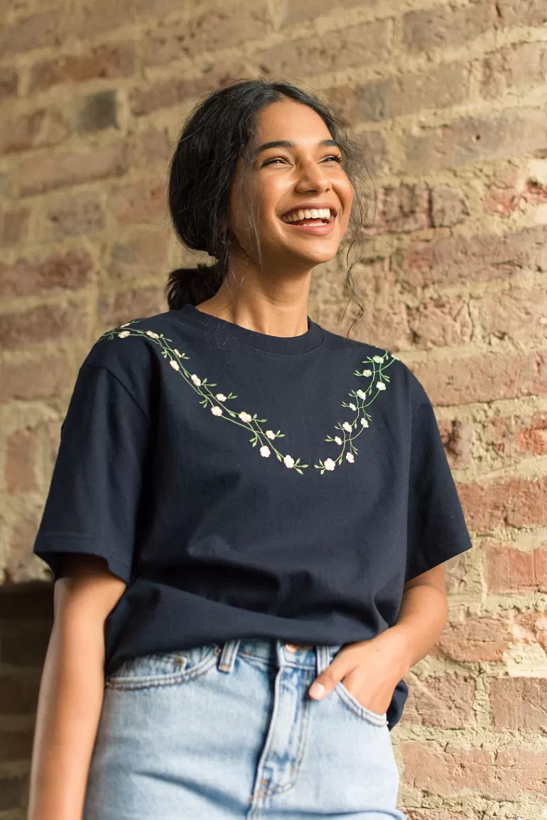 Women Olive Clothing Freesia Vine Embroidery Tee, Navy