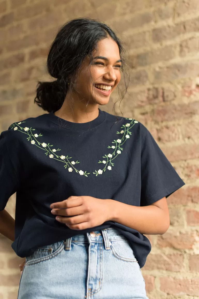 Women Olive Clothing Freesia Vine Embroidery Tee, Navy