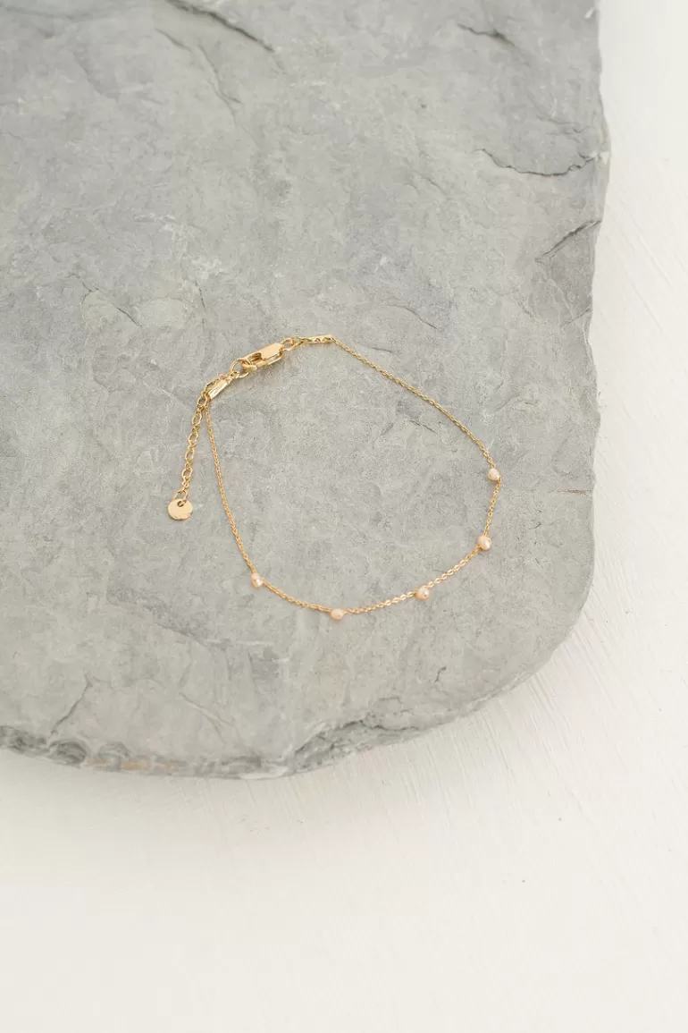 Women Olive Clothing Lucy Mini Pearls Bracelet, Gold Plated/Pearl