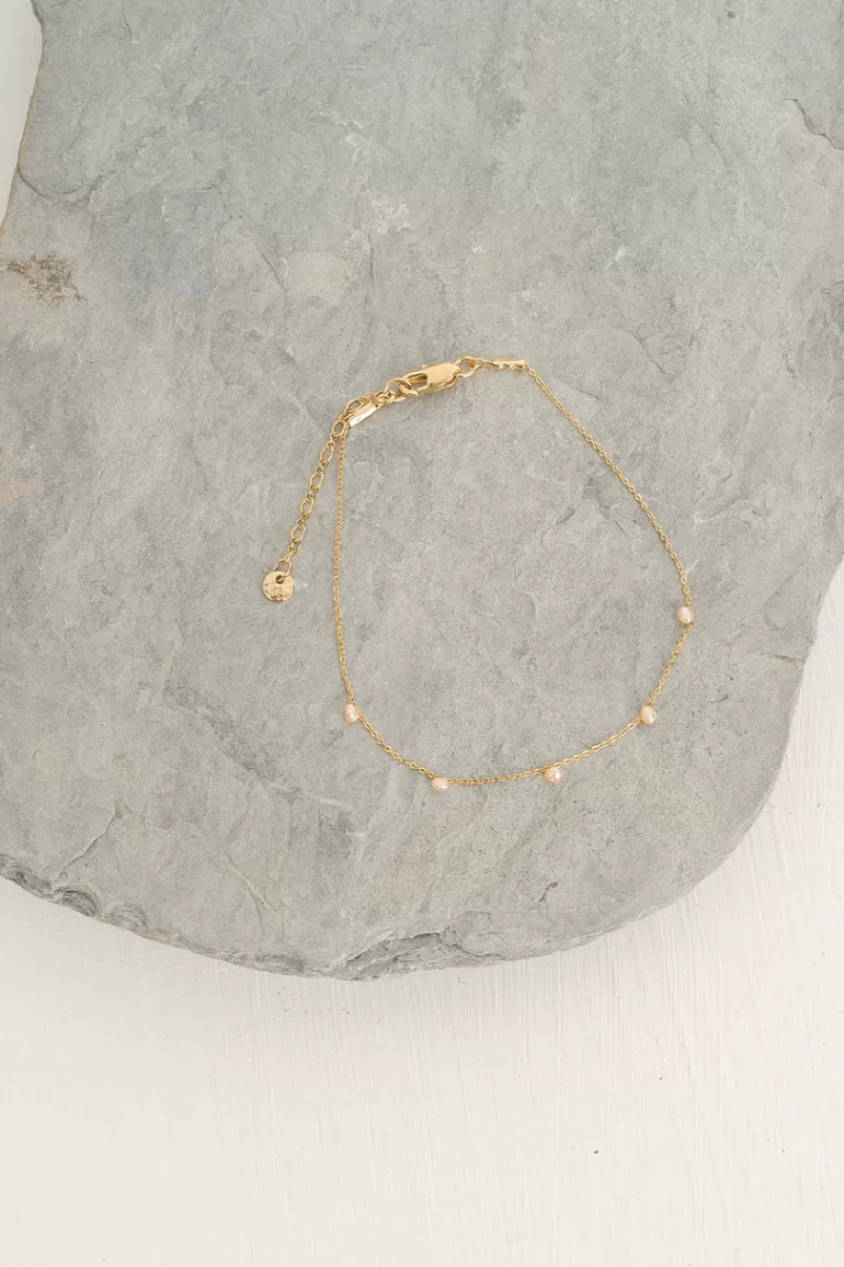 Women Olive Clothing Lucy Mini Pearls Bracelet, Gold Plated/Pearl