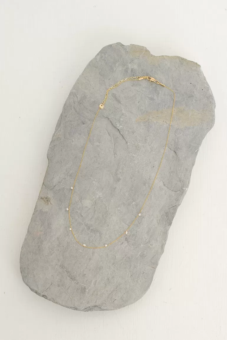 Women Olive Clothing Lucy Mini Pearls Necklace, Gold Plated/Pearl