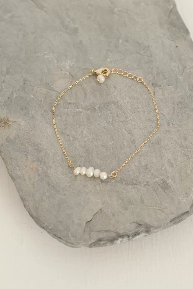 Women Olive Clothing Mini Diva Pearl Bracelet, Gold Plated