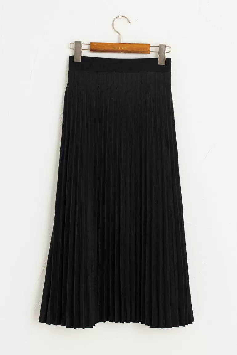 Women Olive Clothing Moa Faux Suede Pleated Skirt, Black