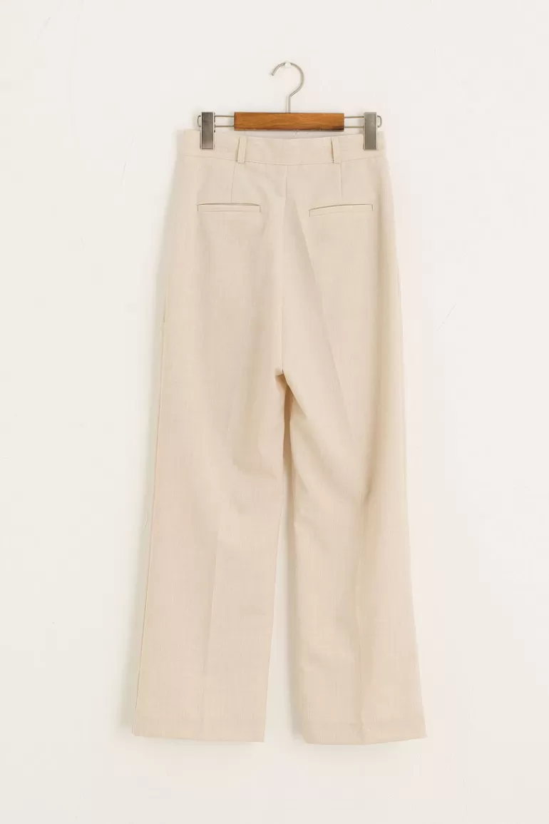 Women Olive Clothing Pleated Light Weight Pants, Oat