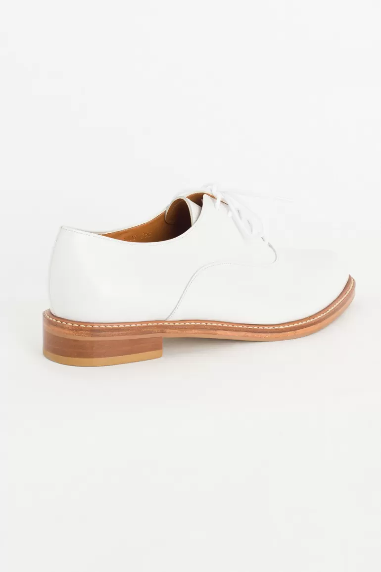Women Olive Clothing Pointed Oxford Shoes, White