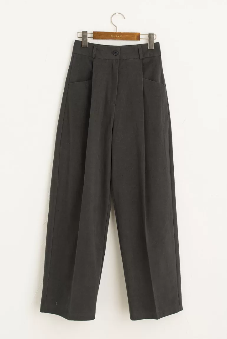 Women Olive Clothing Roa Pleated Chino, Charcoal