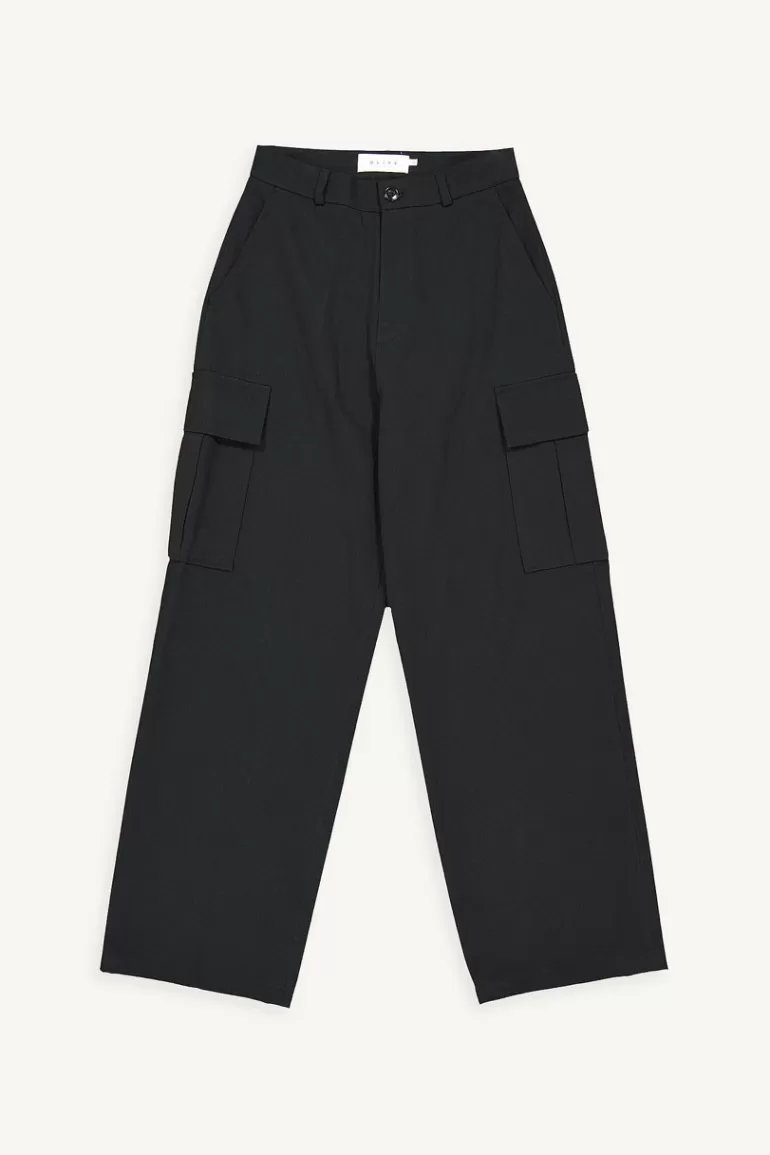 Women Olive Clothing Saka Cargo Pants, Black