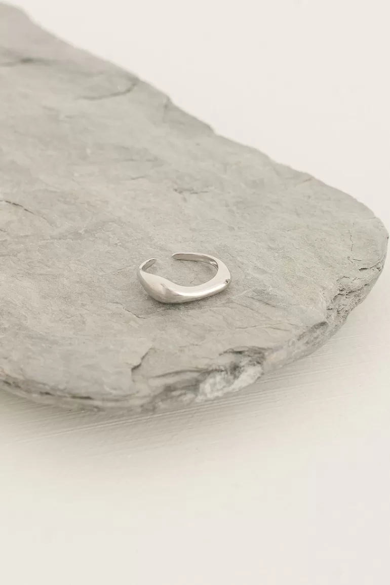 Women Olive Clothing Soft Droplet Ring, Silver Plated