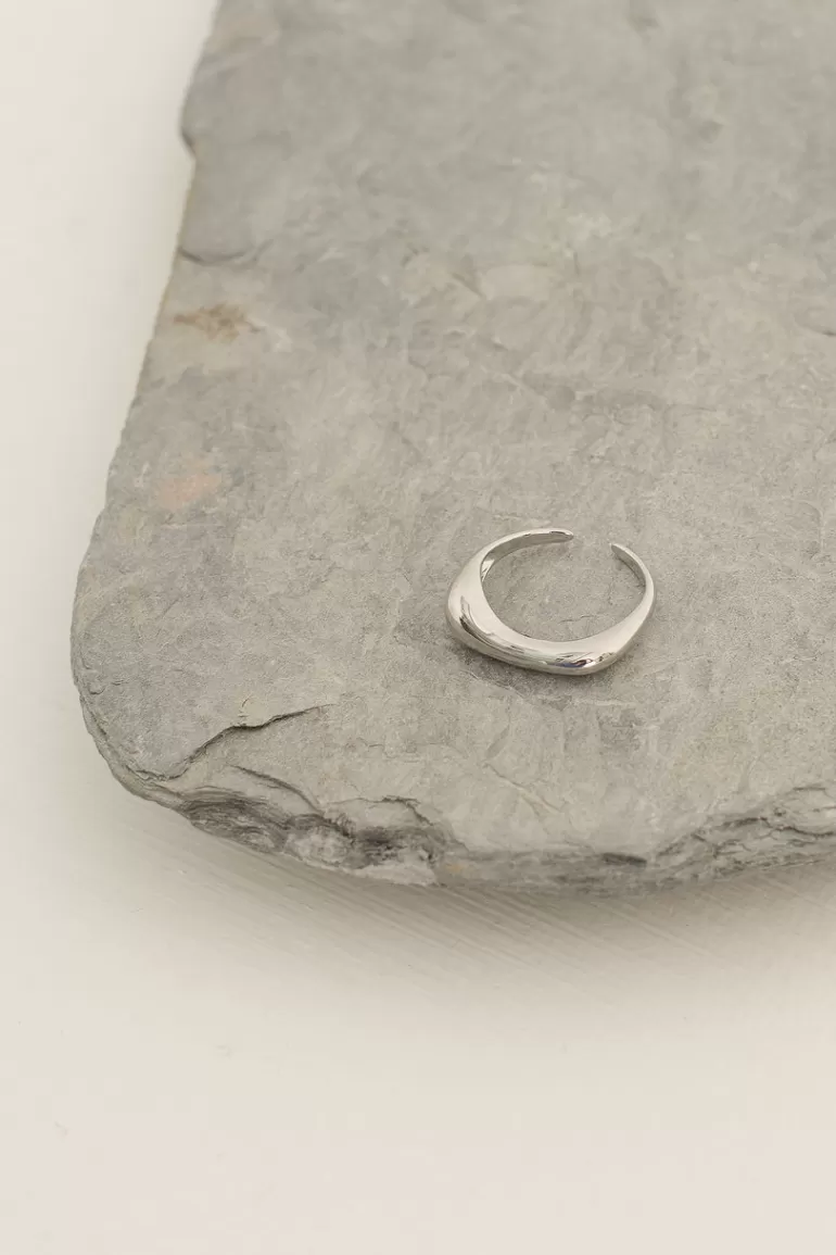 Women Olive Clothing Soft Droplet Ring, Silver Plated