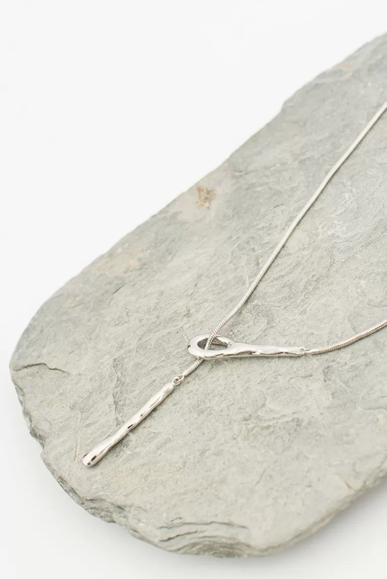 Women Olive Clothing Sophie Simple Unbalanced Chocker, Silver Plated