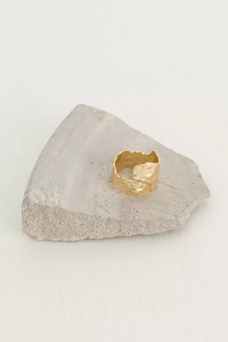 Women Olive Clothing Tabanas Ring, Gold
