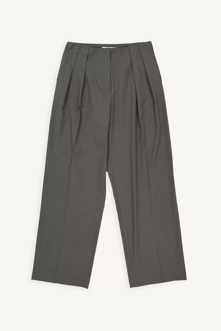 Women Olive Clothing Timo Low Rise Slacks, Charcoal