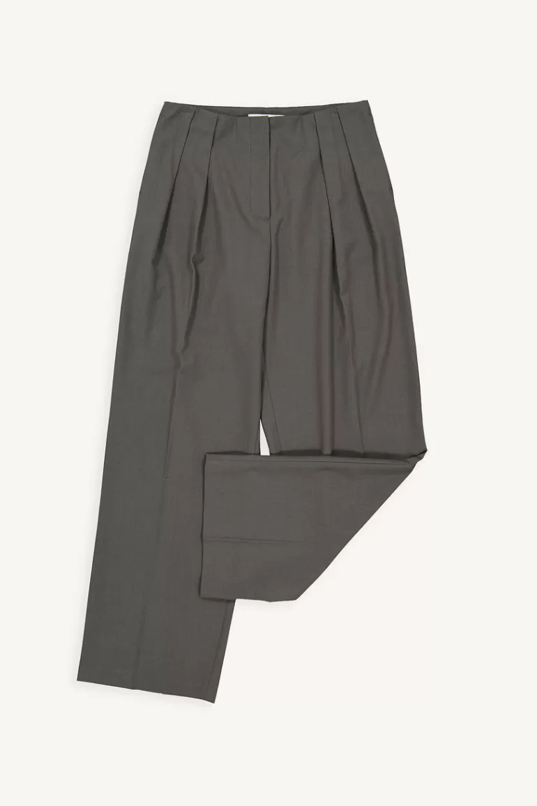 Women Olive Clothing Timo Low Rise Slacks, Charcoal
