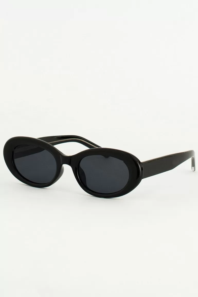 Women Olive Clothing Vincent Sunglasses, Black