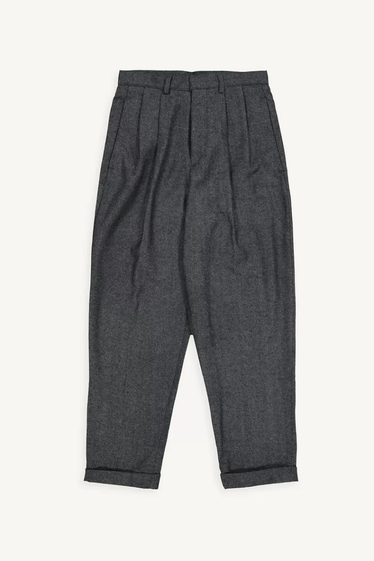 Women Olive Clothing Volk Wool Trousers, Charcoal