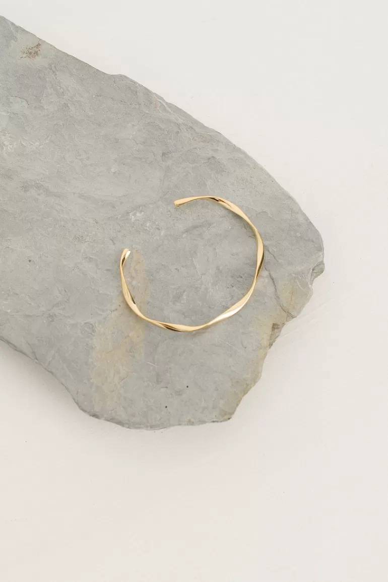 Women Olive Clothing Wave Bracelet, Gold Plated