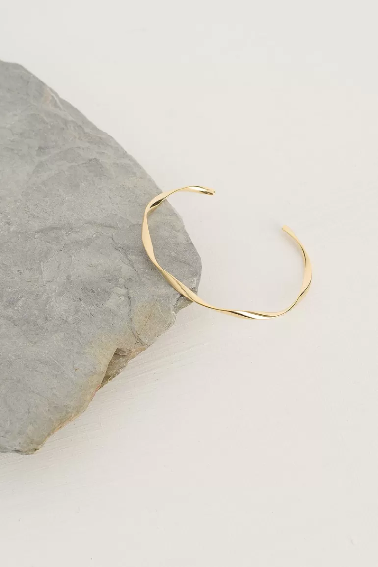 Women Olive Clothing Wave Bracelet, Gold Plated