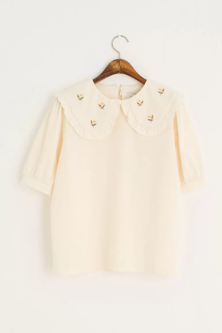 Women Olive Clothing Wild Daisy Embroidered Short Sleeve Tee, Ivory
